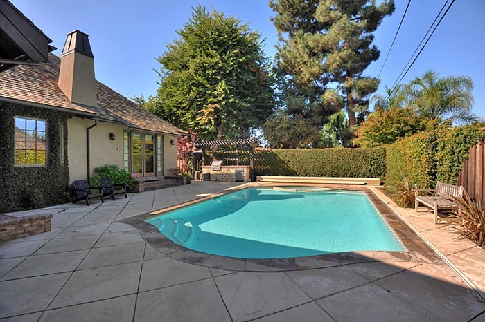imgi 10 cabana3 9pool