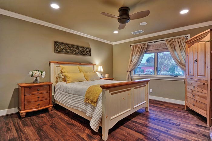 imgi 16 mcbain 15bed one