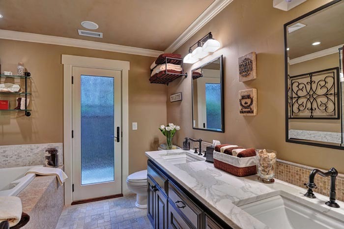 imgi 18 mcbain 17bathroom