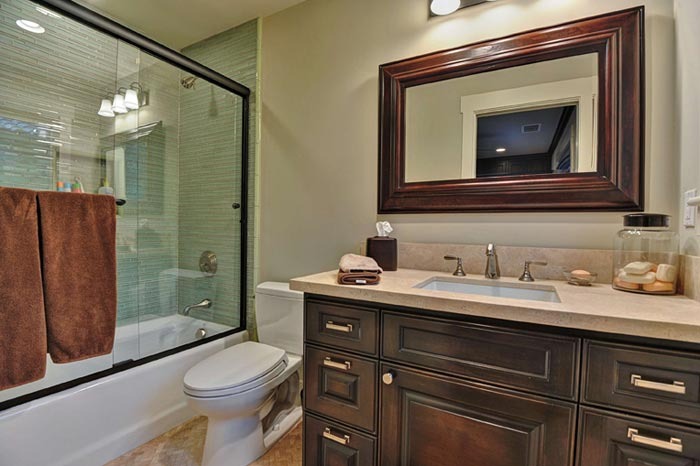 imgi 19 mcbain 18bed 2 bath