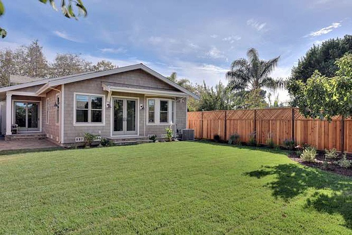 imgi 7 983 terra bella ave willow small 038 36 back of house 666x444 72dpi